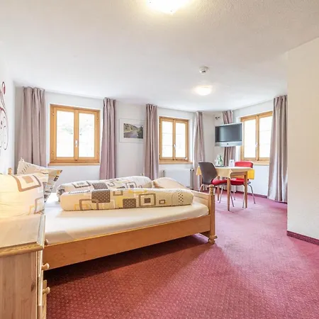 Landgasthof Sommerfeld Hotel Pragg-Jenaz