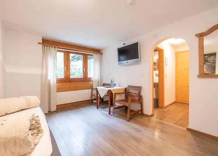 Landgasthof Sommerfeld 3* Pragg-Jenaz