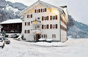 Landgasthof Sommerfeld Hotel Pragg-Jenaz